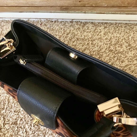 Brand New Leopard Leather Like Handbag (Price is not fixed) - Picture 3 of 5